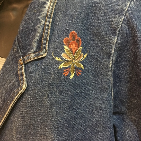 Vintage Vivaldi Jeanswear embellished denim jacket - Picture 2 of 9
